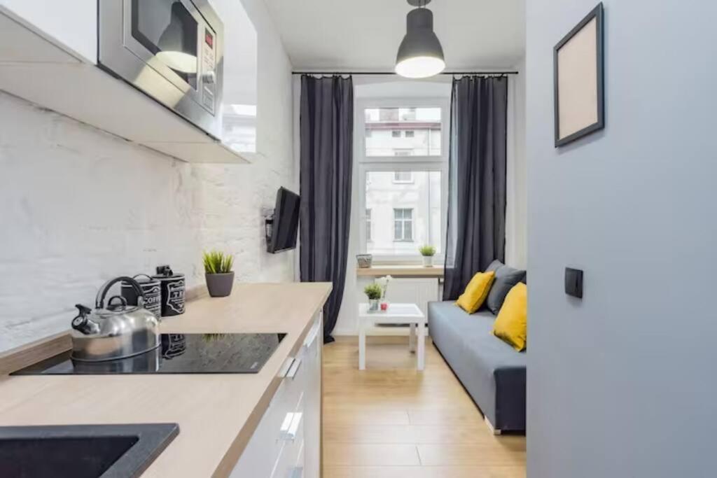 Kawalerka W Srodmiesciu 23 Apartment Lodz  Luaran gambar